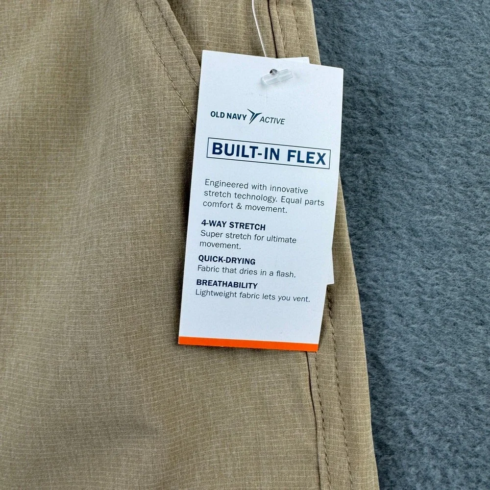 Old Navy Active Mens 33 Built-In Flex Khaki Hybrid Shorts 10